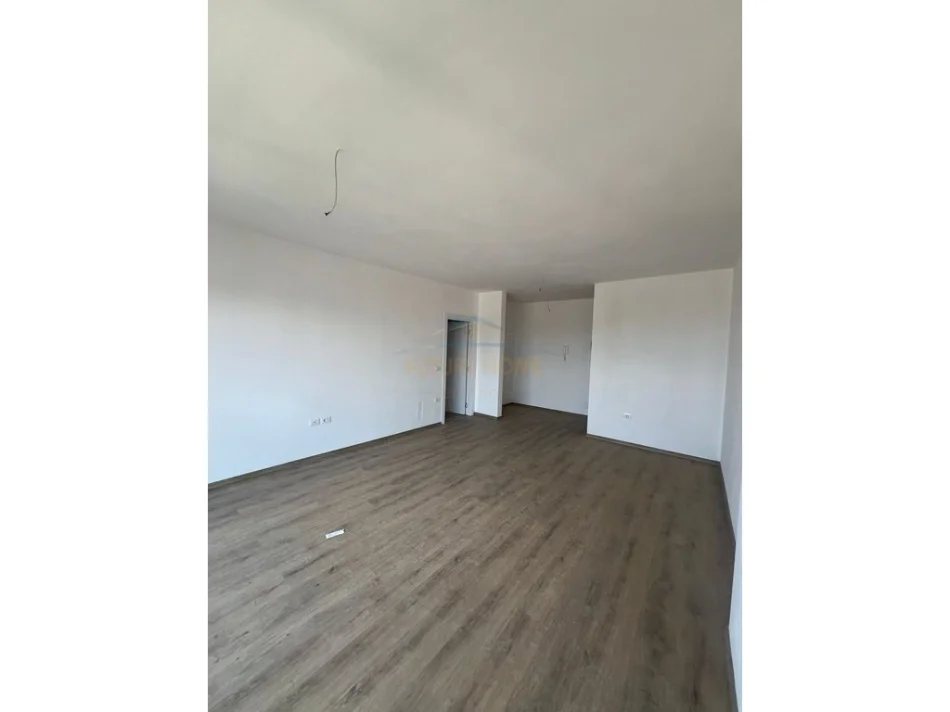 Tirane, shitet apartament 2+1+Ballkon Kati 3, 99 m² 190.000 € (Parallel Living, Don Bosko)