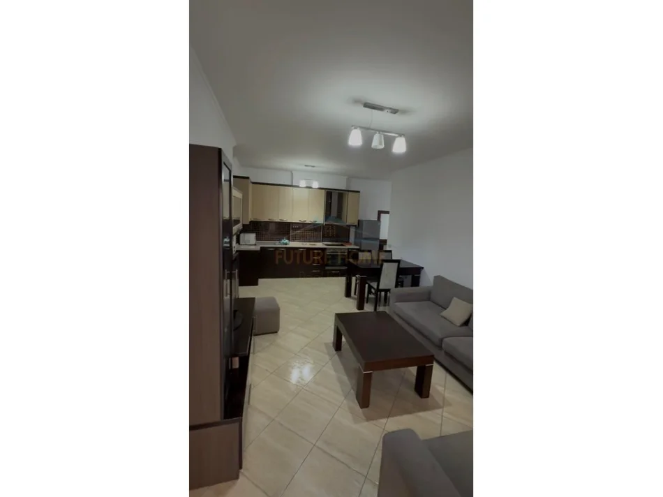 Tirane, jepet me qera apartament 1+1 Kati 2, 58 m² 400 € (Unaza e Re)