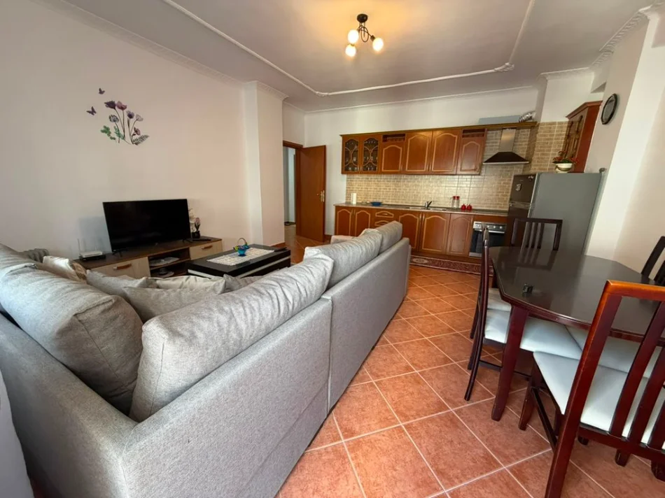 Tirane, shitet apartament 2+1+Ballkon Kati 6, 103 m² 155.000 € (Yzberisht prane nela 6)