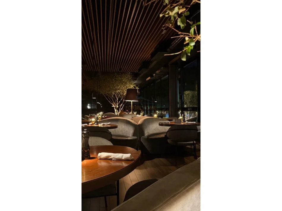 SHITET HOTEL +BAR/RESTORANT NE VORE