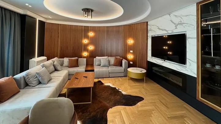 Tirane, jepet me qera apartament 2+1+Ballkon Kati 5, 180 m² 1.700 € (KOPESHTI ZOLOGJIK)