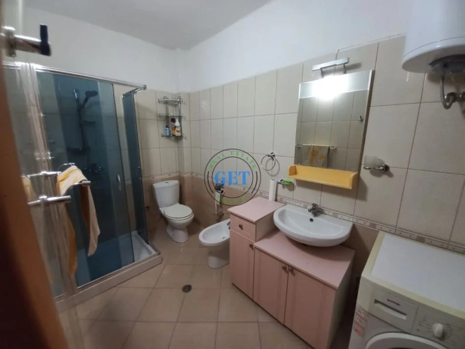 Durres, jepet me qera apartament 1+1 Kati 6, 60 m² 300 € (Plazh iliria)