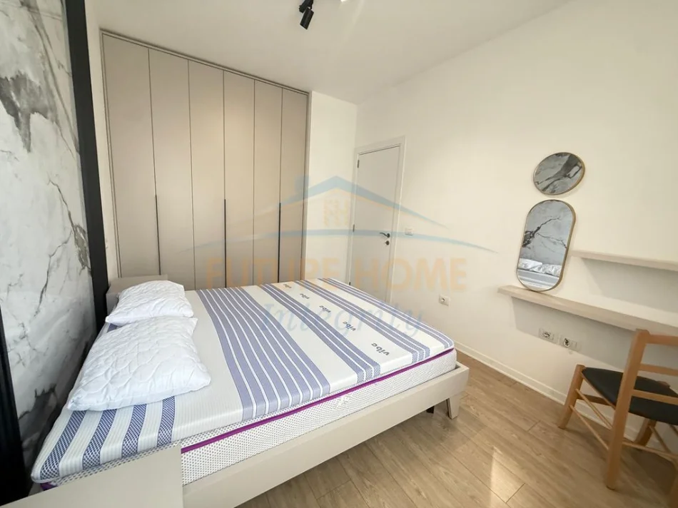 Tirane, jepet me qera apartament 1+1+Ballkon Kati 4, 63 m² 500 € (Ali Demi, prane shkolles Kushtrimi i Lirise)