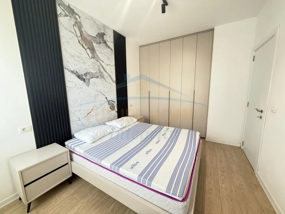Tirane, jepet me qera apartament 1+1+Ballkon Kati 4, 63 m² 500 € (Ali Demi, prane shkolles Kushtrimi i Lirise)
