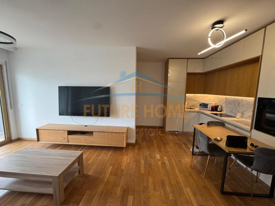 Tirane, jepet me qera apartament 1+1+Ballkon Kati 10, 80 m² 1.000 € 