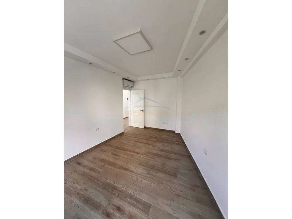 Tirane, shitet apartament 1+1+Post Parkimi Kati 2, 71 m² 225.000 € (Rruga e Elbasanit,)