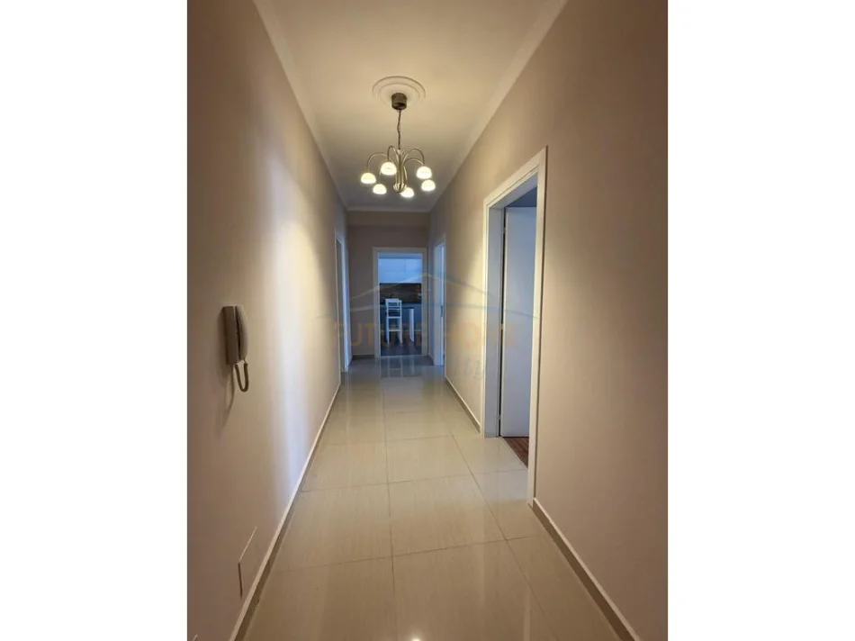 Tirane, jepet me qera apartament 2+1 Kati 4, 107 m² 750 € (RRUGA TAFAJ)