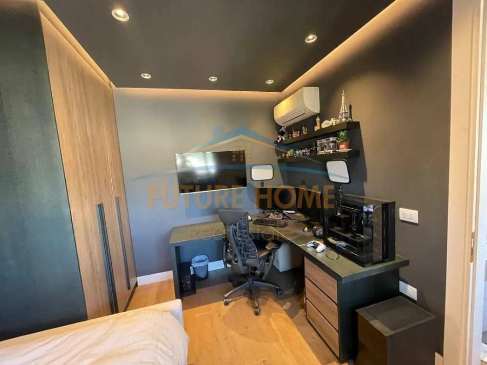 Tirane, shitet apartament 3+1+Aneks+Ballkon Kati 7,  m² (Komuna e Parisit)
