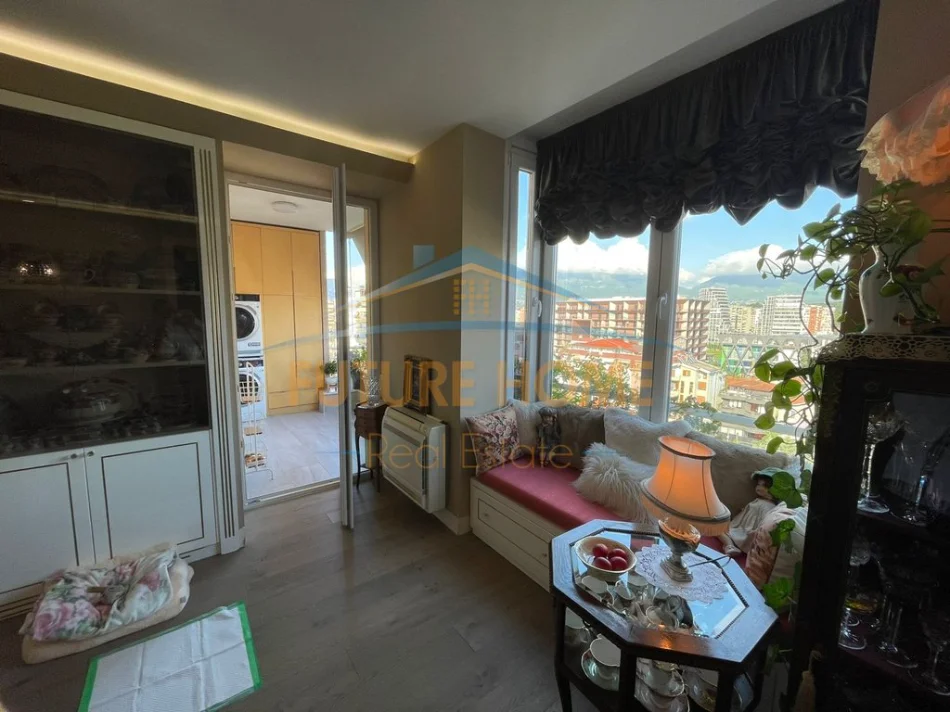 Tirane, shitet apartament 3+1 Kati 7, 131 m² 366.800 € (Komuna e Parisit)