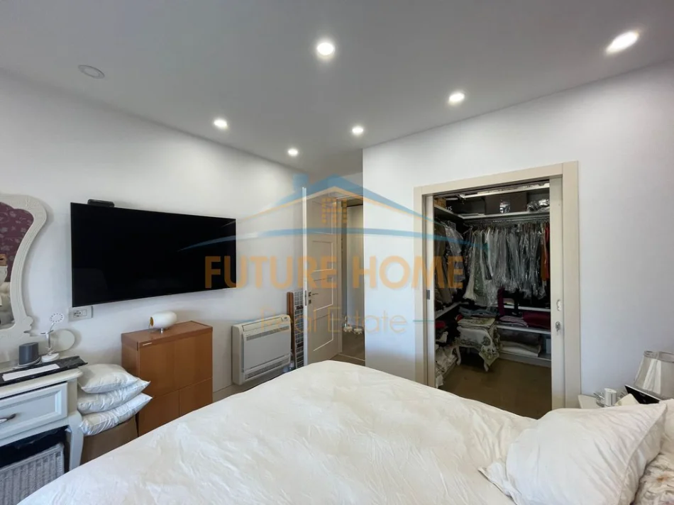 Tirane, shitet apartament 3+1 Kati 7, 131 m² 366.800 € (Komuna e Parisit,Kika 1)