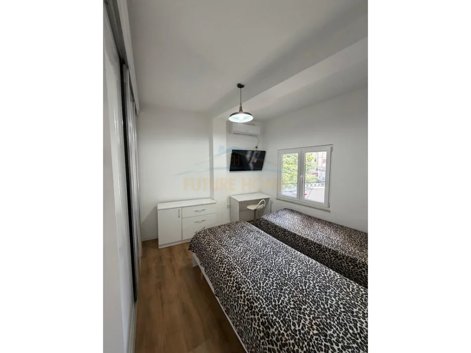 Tirane, shitet shtepi 1 Katshe , 150 m² 220.000 € (Porcelan)