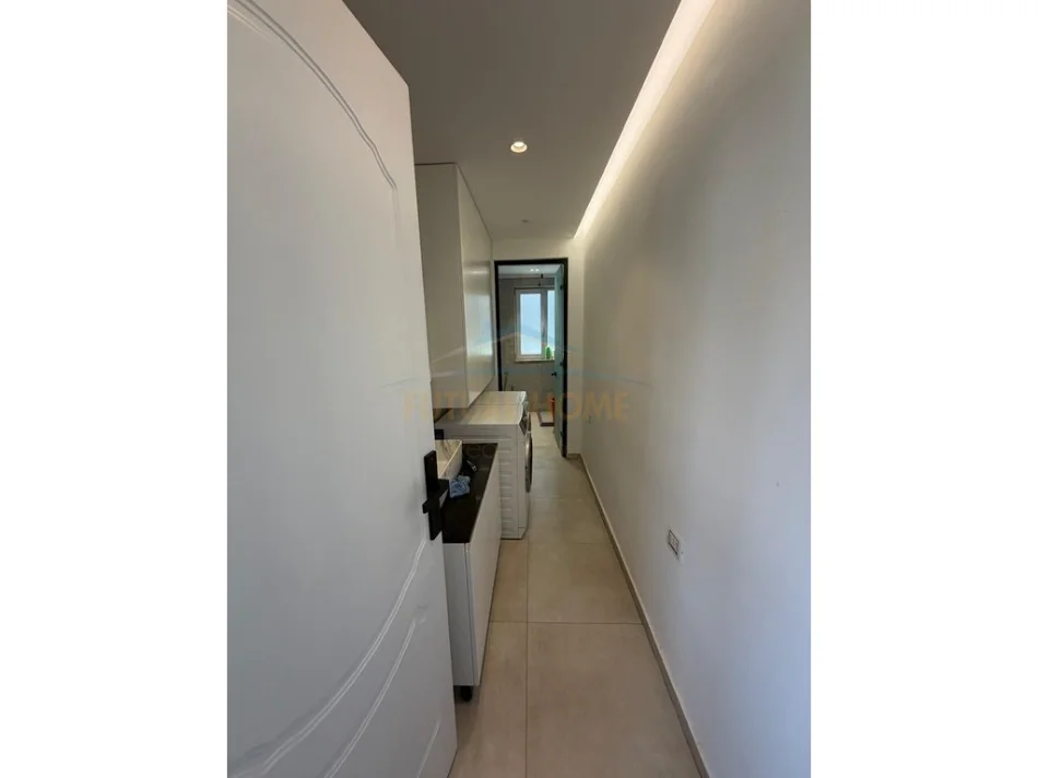 Tirane, shitet shtepi 1 Katshe , 150 m² 220.000 € (Porcelan)
