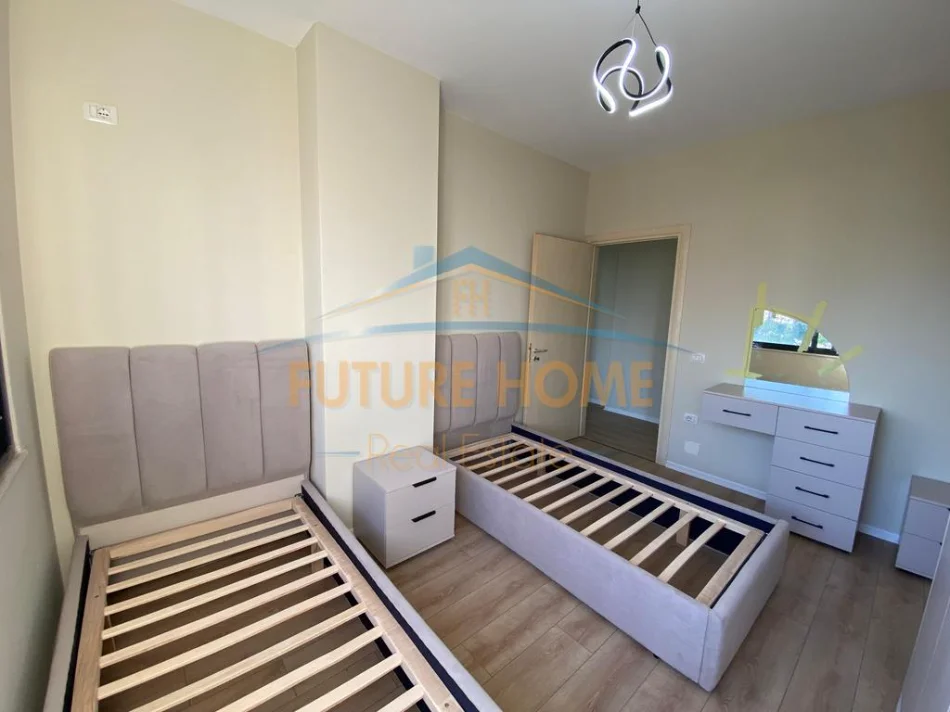 Tirane, shitet apartament 2+1+Ballkon Kati 4, 73 m² 145.000 € (Unaza e re)