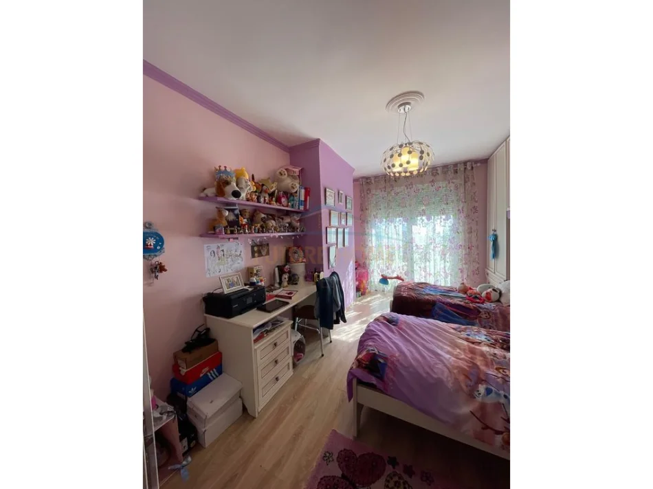 Tirane, shitet shtepi 3+1+Ballkon Kati 0, 102 m² 220.000 € (Porcelan)
