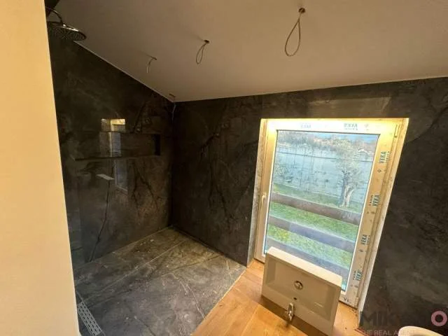 jepet me qera Vile 7.000 Euro