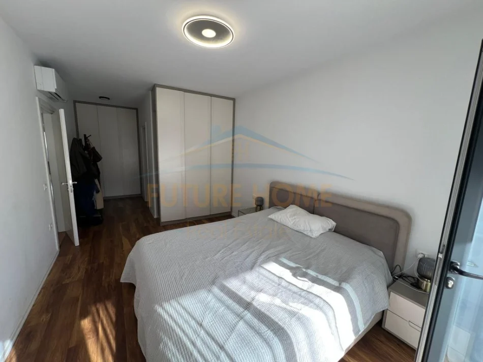 Tirane, jepet me qera apartament 2+1+Ballkon Kati 4, 128 m² 1.200 € (Komuna e Parisit)