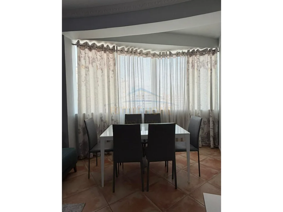Tirane, jepet me qera apartament 2+1 , 98 m² 450 € (Unaza e Re,)