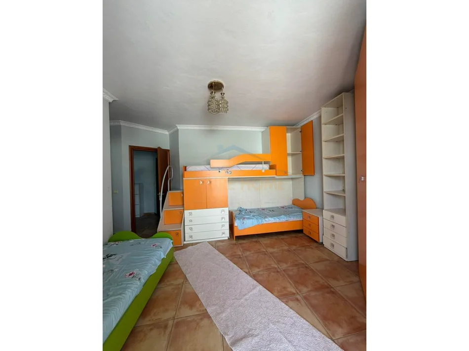 Tirane, jepet me qera apartament 2+1 Kati 8, 98 m² 450 € (Unaza e Re)