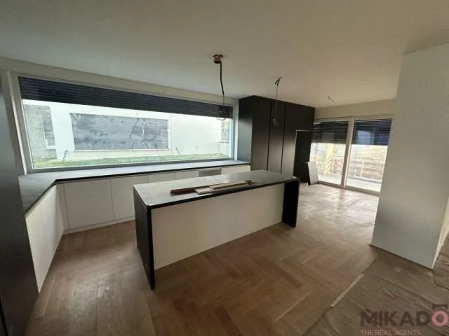 jepet me qera Vile 7.000 Euro