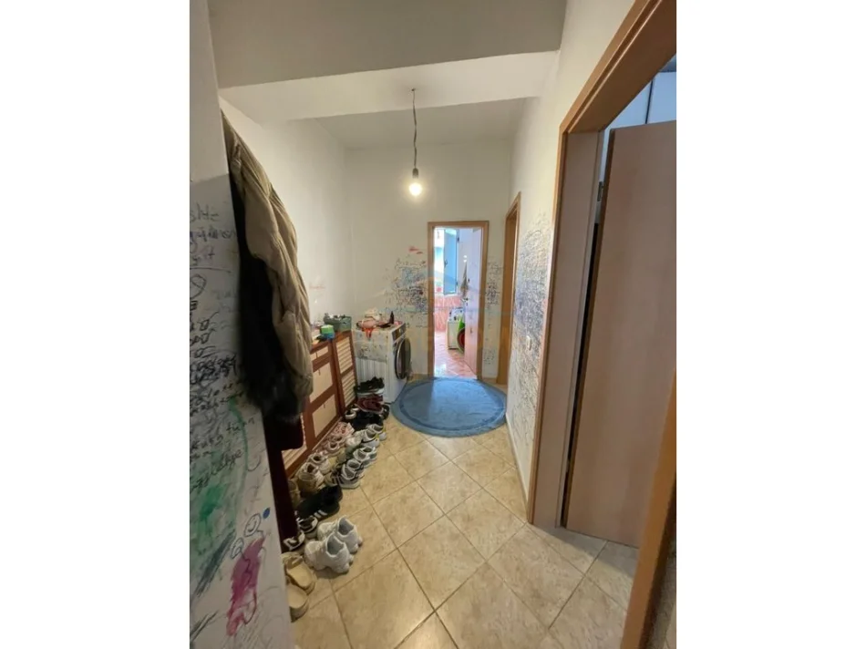 Tirane, shitet apartament 2+1 Kati 6, 95 m² 195.000 € (RRUGA E KAVAJES)