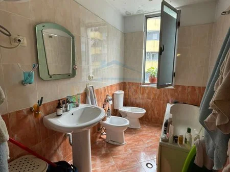 Tirane, shitet apartament 2+1 Kati 6, 95 m² 188.000 € 