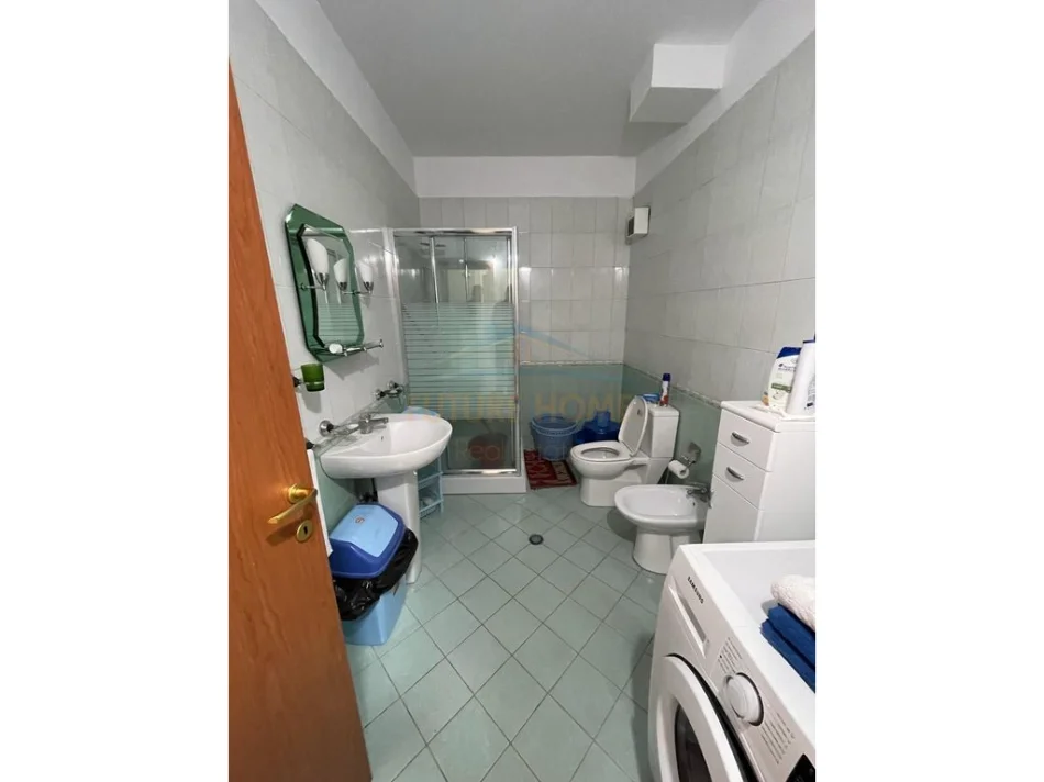 Tirane, jepet me qera apartament 2+1 Kati 6, 90 m² 650 € (Rruga e Dibrës)