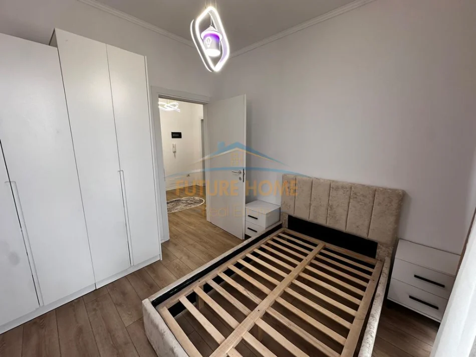 Tirane, shitet apartament 2+1+Ballkon Kati 8, 81 m² 145.000 € (Astir)