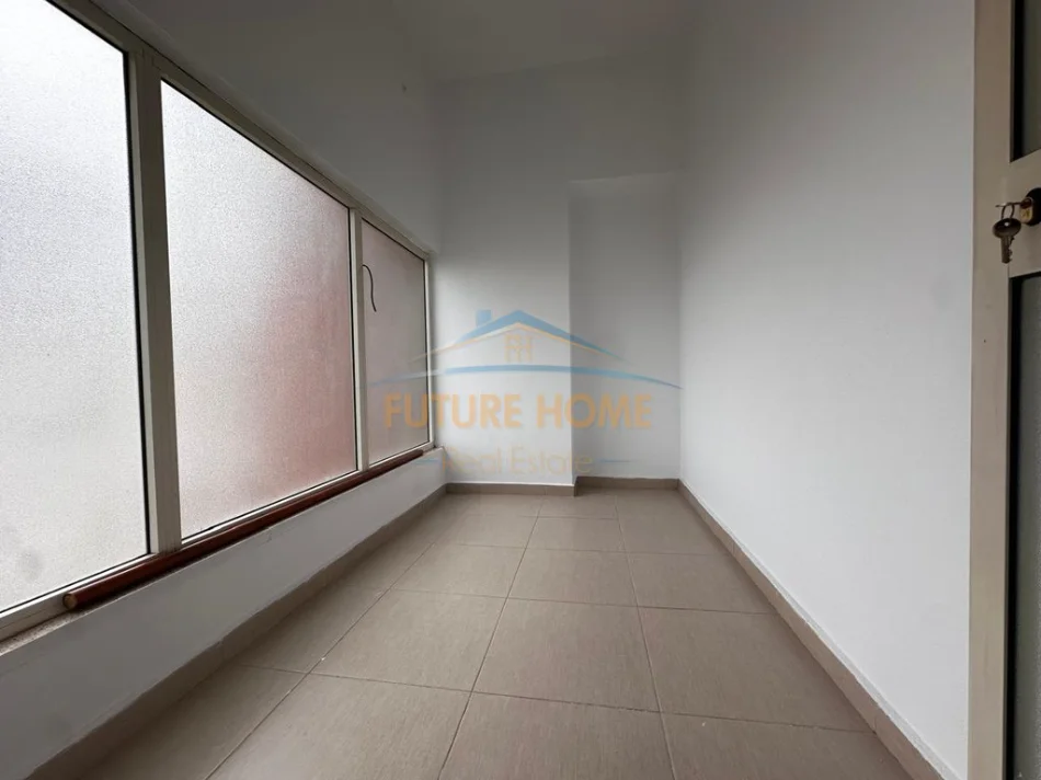 Tirane, shitet apartament 2+1+Ballkon Kati 8, 81 m² 145.000 € (Astir)