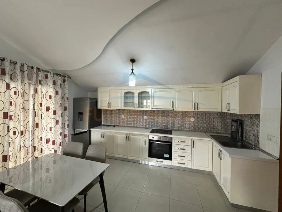 Tirane, jepet me qera apartament 2+1 Kati 2, 80 m² 600 € (Selitë)