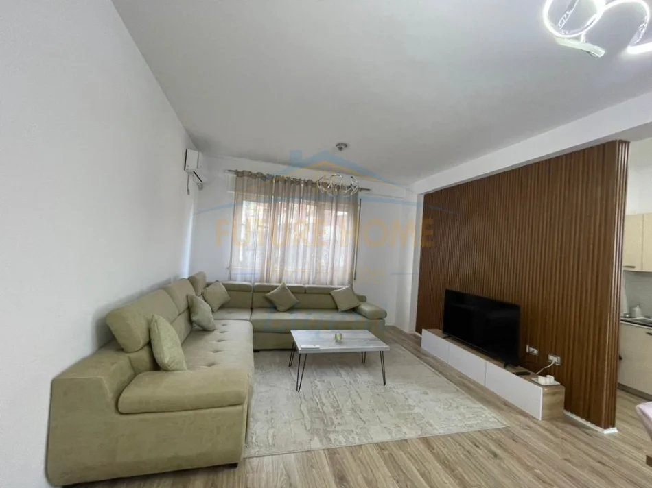 Tirane, jepet me qera apartament 1+1 Kati 4, 73 m² 650 € (Liqeni I Thatë, Tiranë)