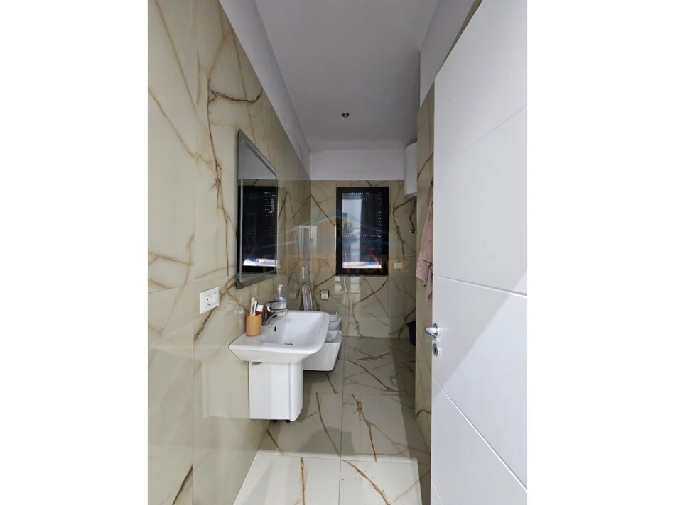 Tirane, shitet apartament 1+1 Kati 0, 85 m² 135.000 € (Selite, Tirane,)