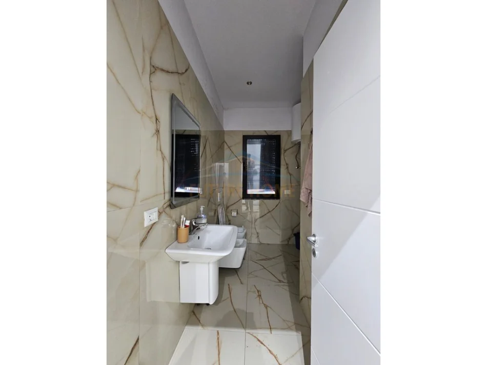 Tirane, shitet apartament 1+1 Kati 0, 85 m² 135.000 € (Selite)