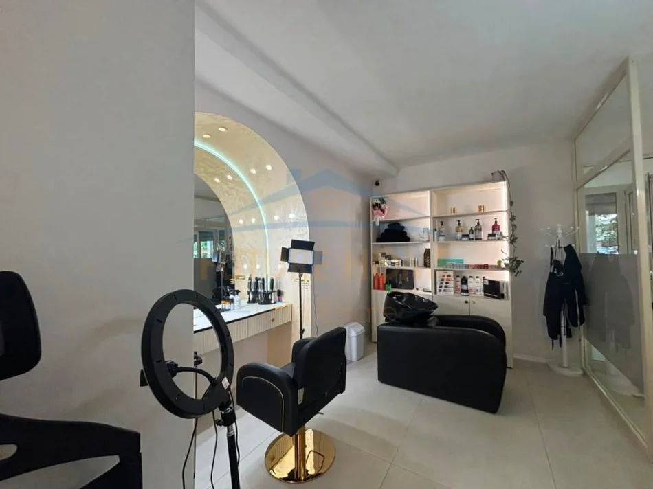 Tirane, shitet aktivitet biznesi Kati 0, 76 m² 