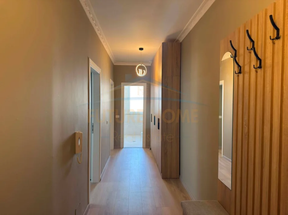 Tirane, shitet apartament 2+1+Ballkon Kati 4, 74 m² 135.000 € (Unaza e Re)