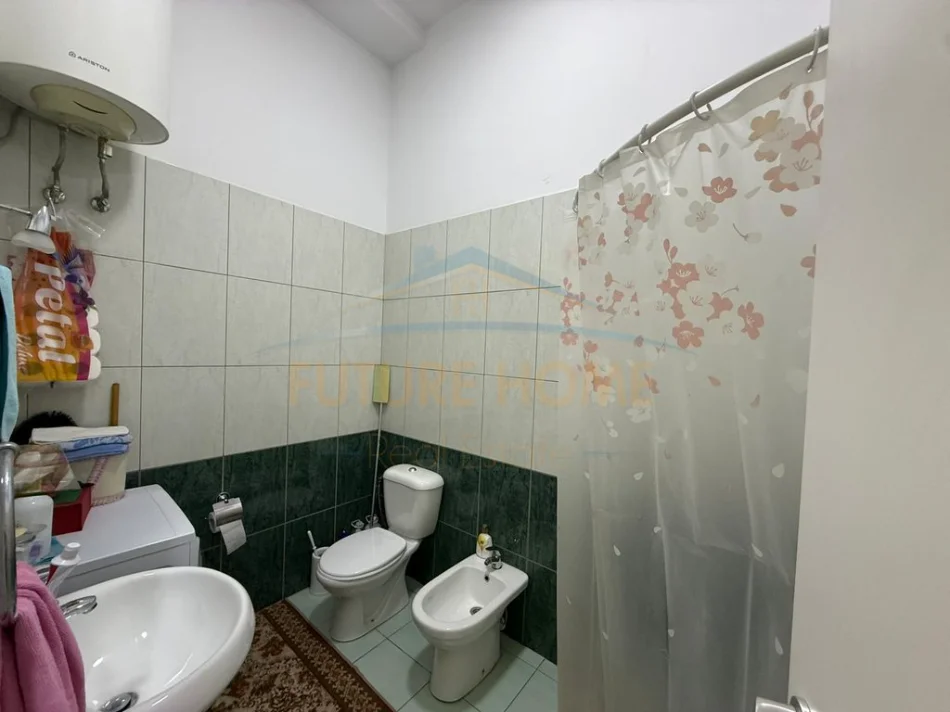 Tirane, shitet apartament 3+1 Kati 0, 133 m² 188.000 € (Rruga Muhamed Deliu, Fresk.)