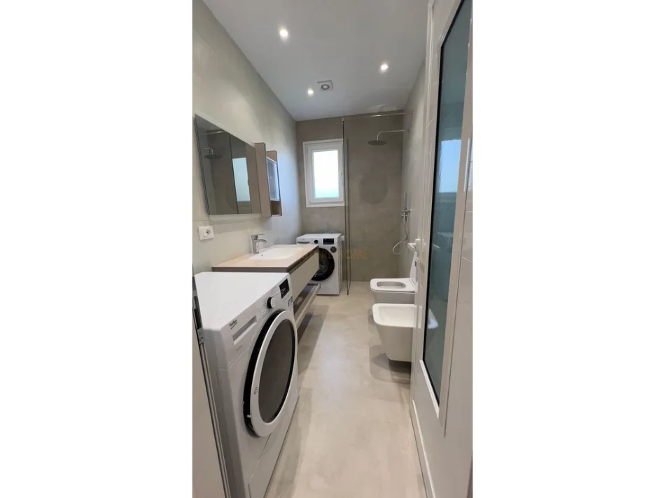 Tirane, jepet me qera apartament 1+1 Kati 1, 50 m² 450 € 