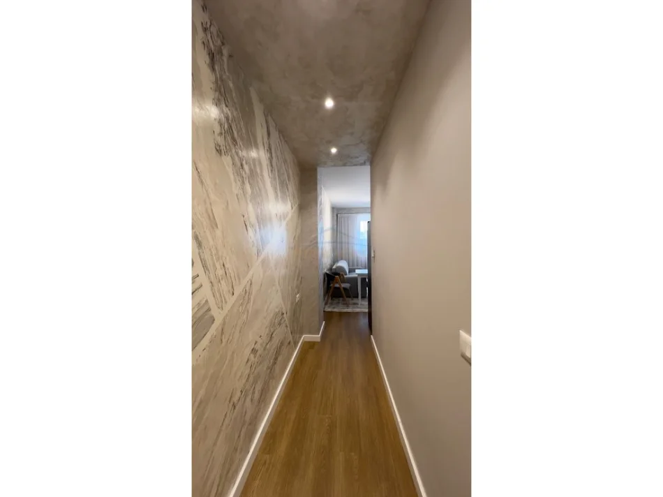 Tirane, jepet me qera apartament 1+1 Kati 1, 50 m² 450 € 