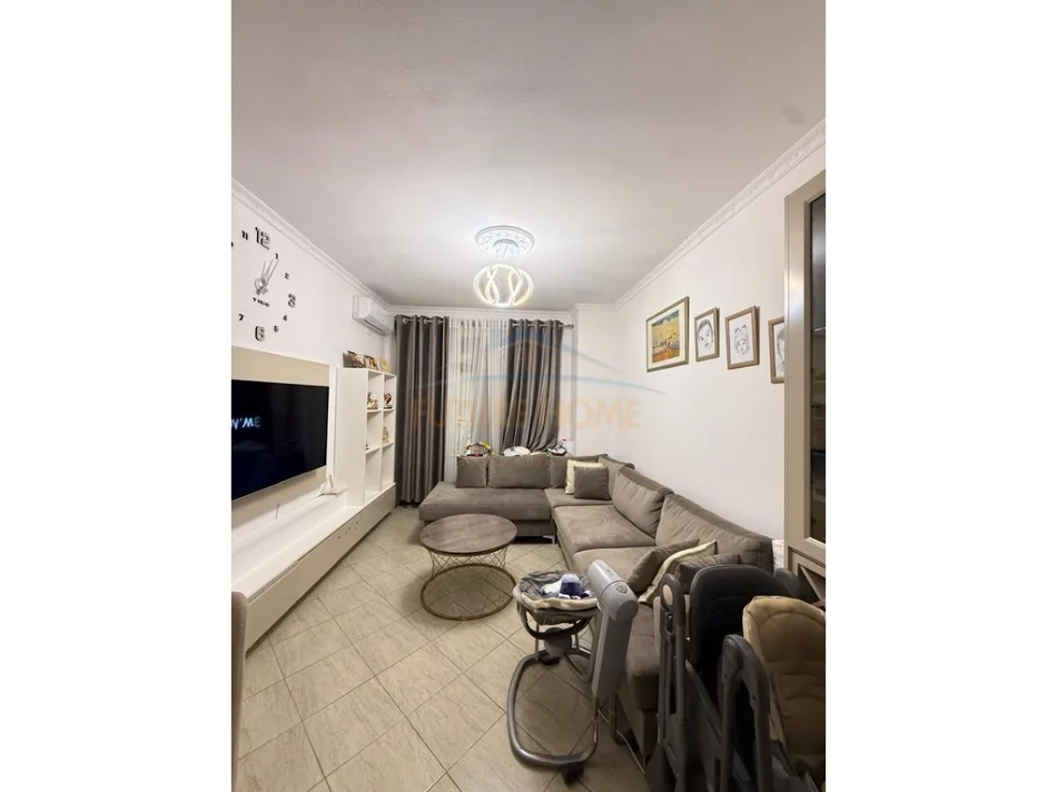 Tirane, shitet apartament 1+1 Kati 1, 49 m² 95.000 € (Misto Mame)