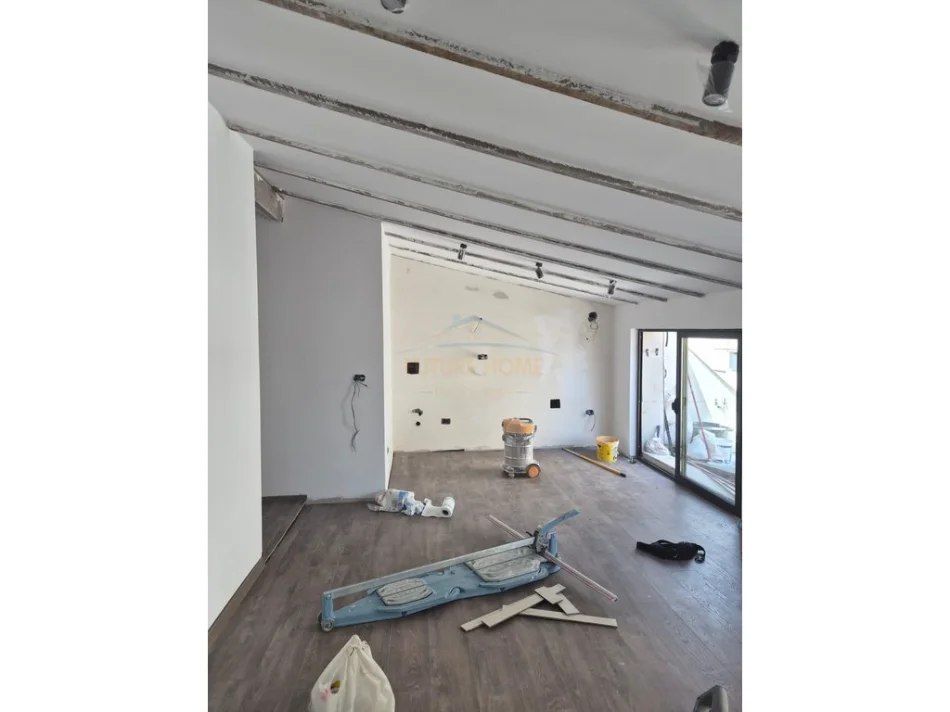 Tirane, shitet apartament 1+1+Ballkon Kati 6, 65 m² (Qender)