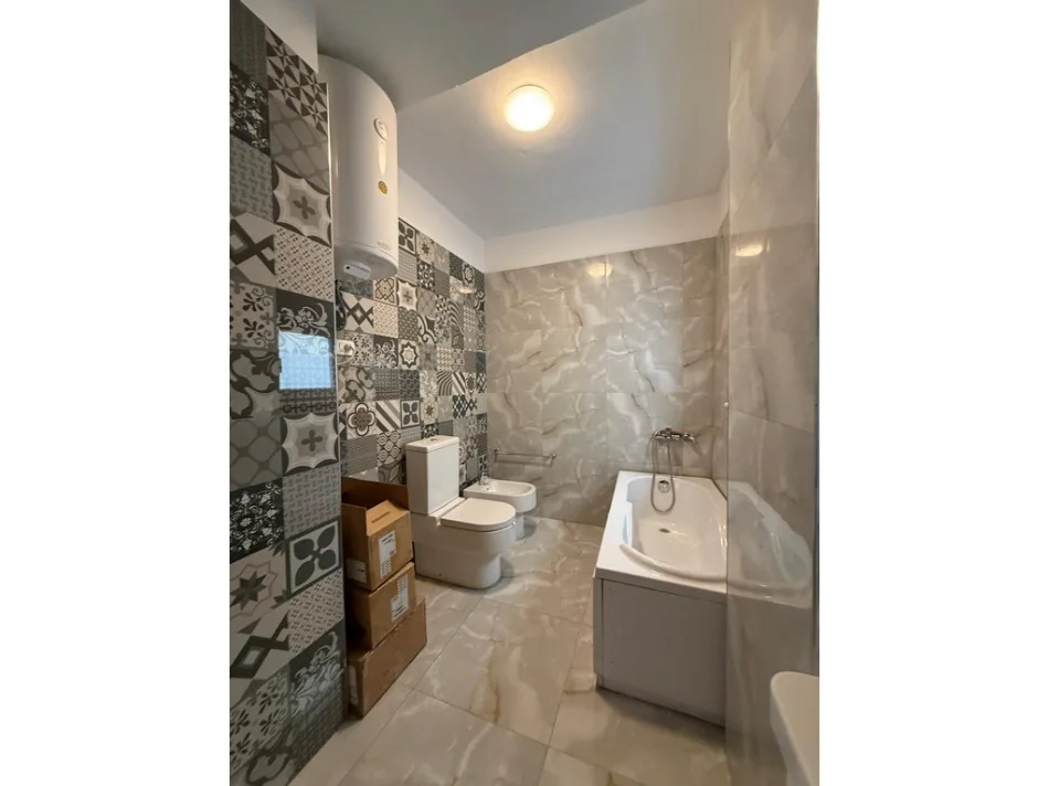 Tirane, shitet apartament 2+1+Ballkon Kati 6, 106 m² 220.000 € (Don Bosko)