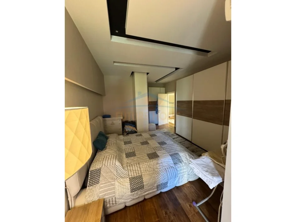 Tirane, shitet apartament 2+1+Ballkon Kati 1, 104 m² 188.000 € (Unaza e re)