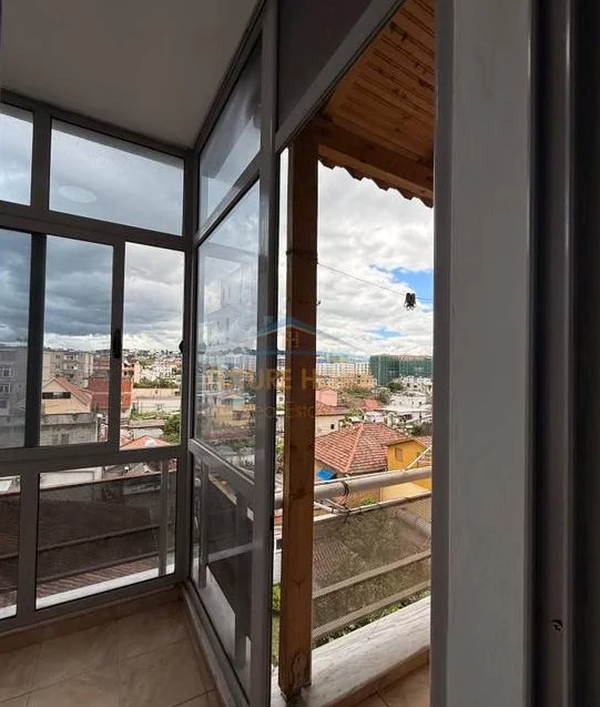 Tirane, shitet apartament 1+1 Kati 5, 67 m² 135.000 € (tregu i ri elektrik)
