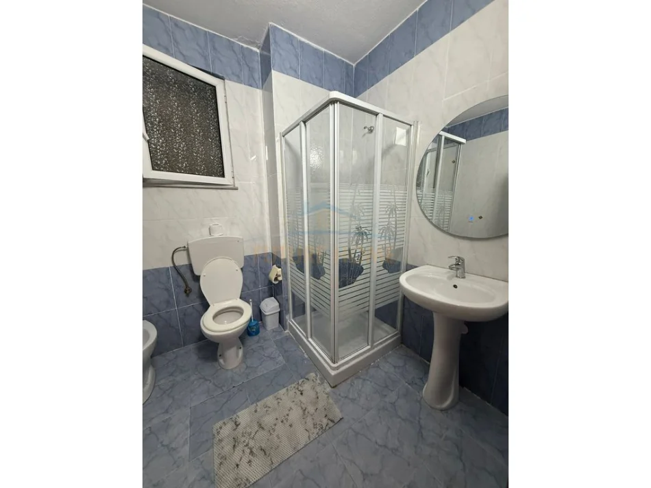 Durres, jepet me qera apartament 2+1+Ballkon Kati 2, 87 m² 450 € 