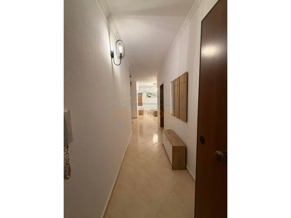 Durres, jepet me qera apartament 2+1+Ballkon Kati 2, 87 m² 450 € 