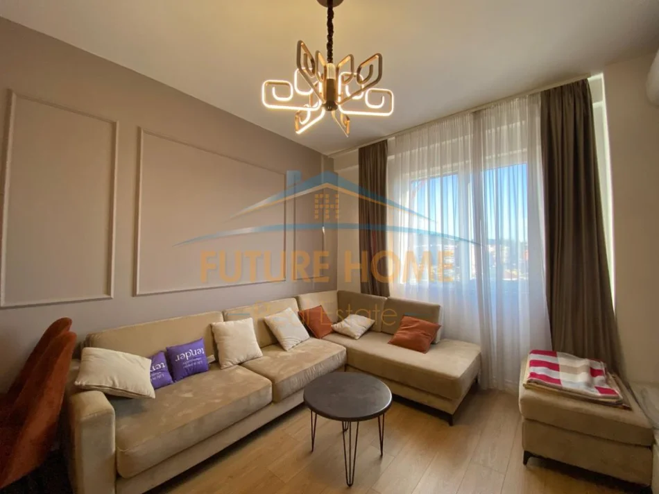 Tirane, jepet me qera apartament 2+1+Aneks+Ballkon Kati 4, 106 m² 800 € (yzberisht)