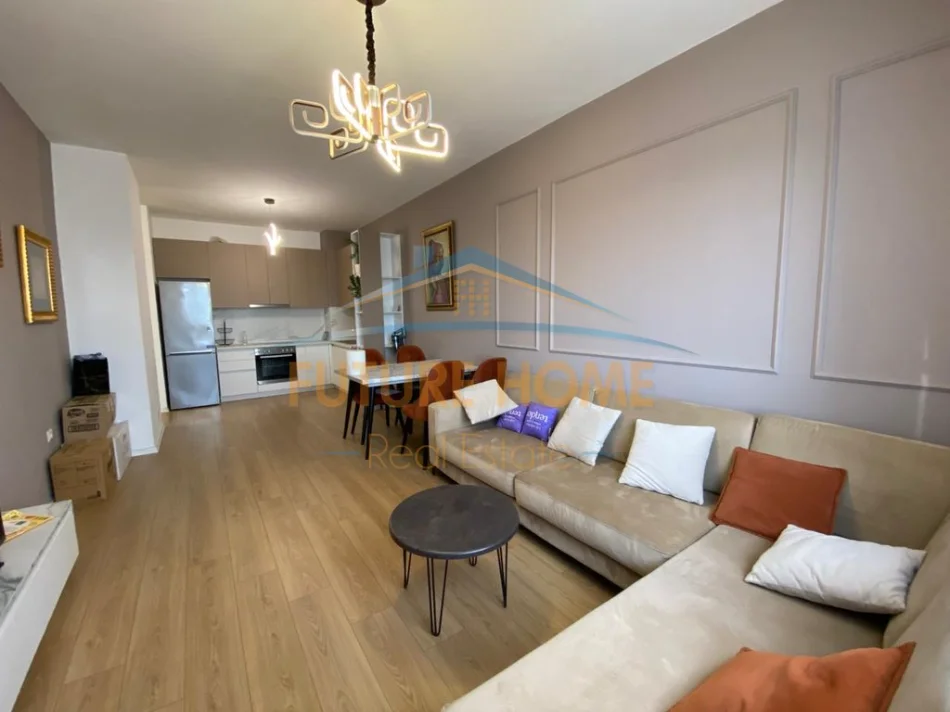 Tirane, jepet me qera apartament 2+1+Aneks+Ballkon Kati 4, 106 m² 800 € (yzberisht)
