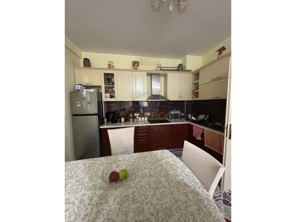 Tirane, jap me qera apartament 2+1 Kati 7, 83 m² 600 € (Astir , Tiranë,)