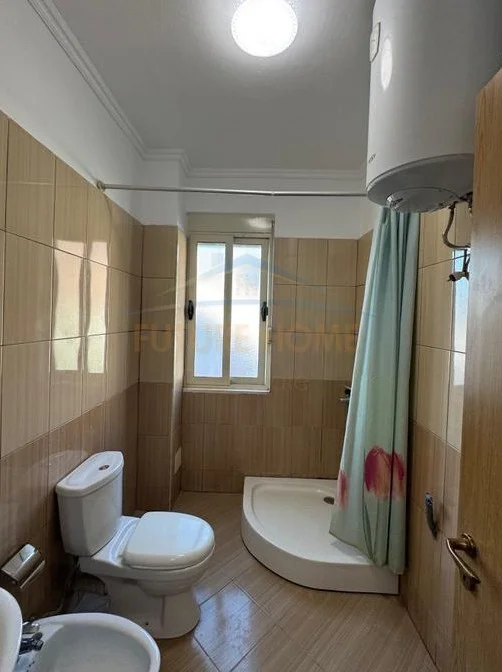 Tirane, shitet apartament 2+1 Kati 2, 86 m² 135.000 € (Rruga e Dajtit)