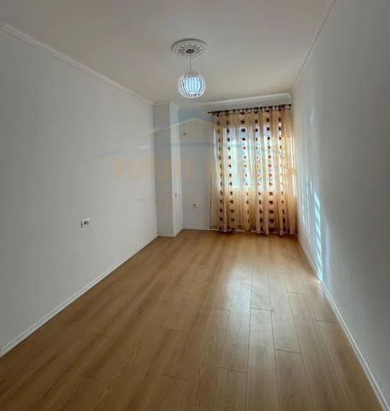 Tirane, shitet apartament 2+1 Kati 2, 86 m² 135.000 € (fresku)