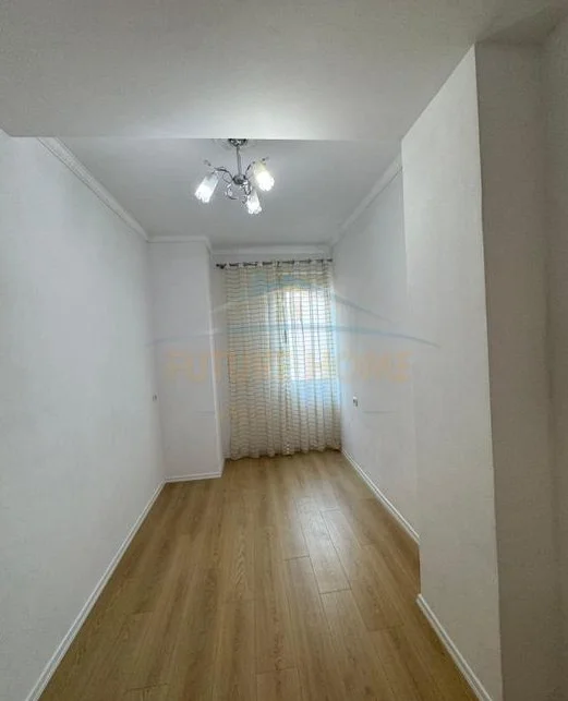 Tirane, shitet apartament 2+1 Kati 2, 86 m² 135.000 € (fresku)